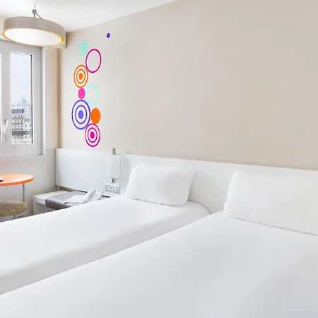 Hotel Ibis Styles Gare De L'est Chateau Landon Parigi